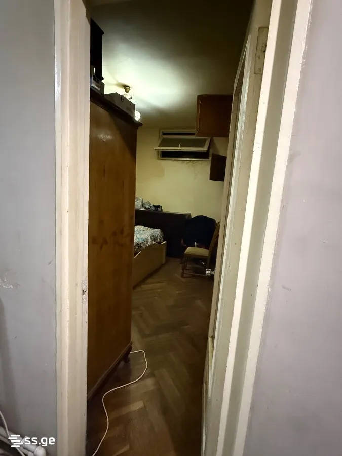 3 room Flat For Sale. Vera · 10