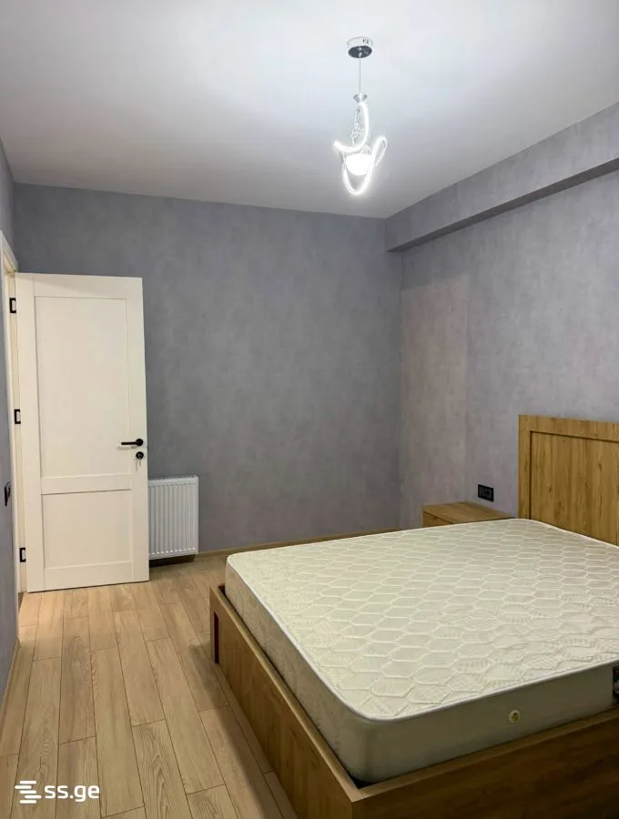 4 room Flat For Sale. Isani · 4/10