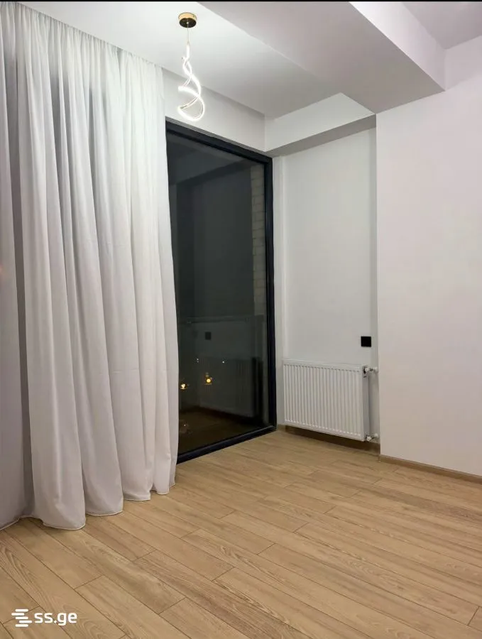 4 room Flat For Sale. Isani · 7