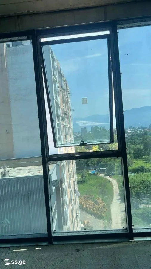 2 room Flat For Sale. Batumi · 4/12