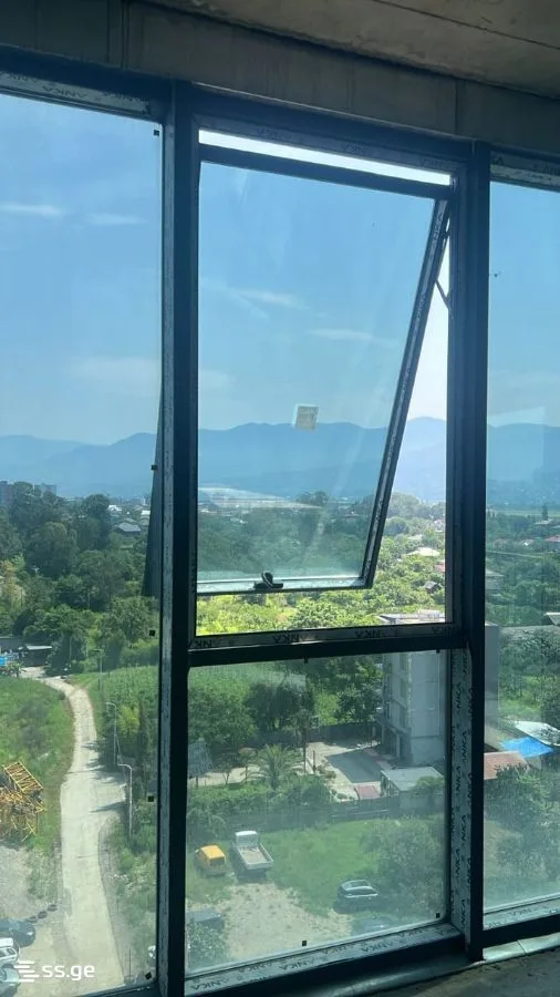 2 room Flat For Sale. Batumi · 6/12