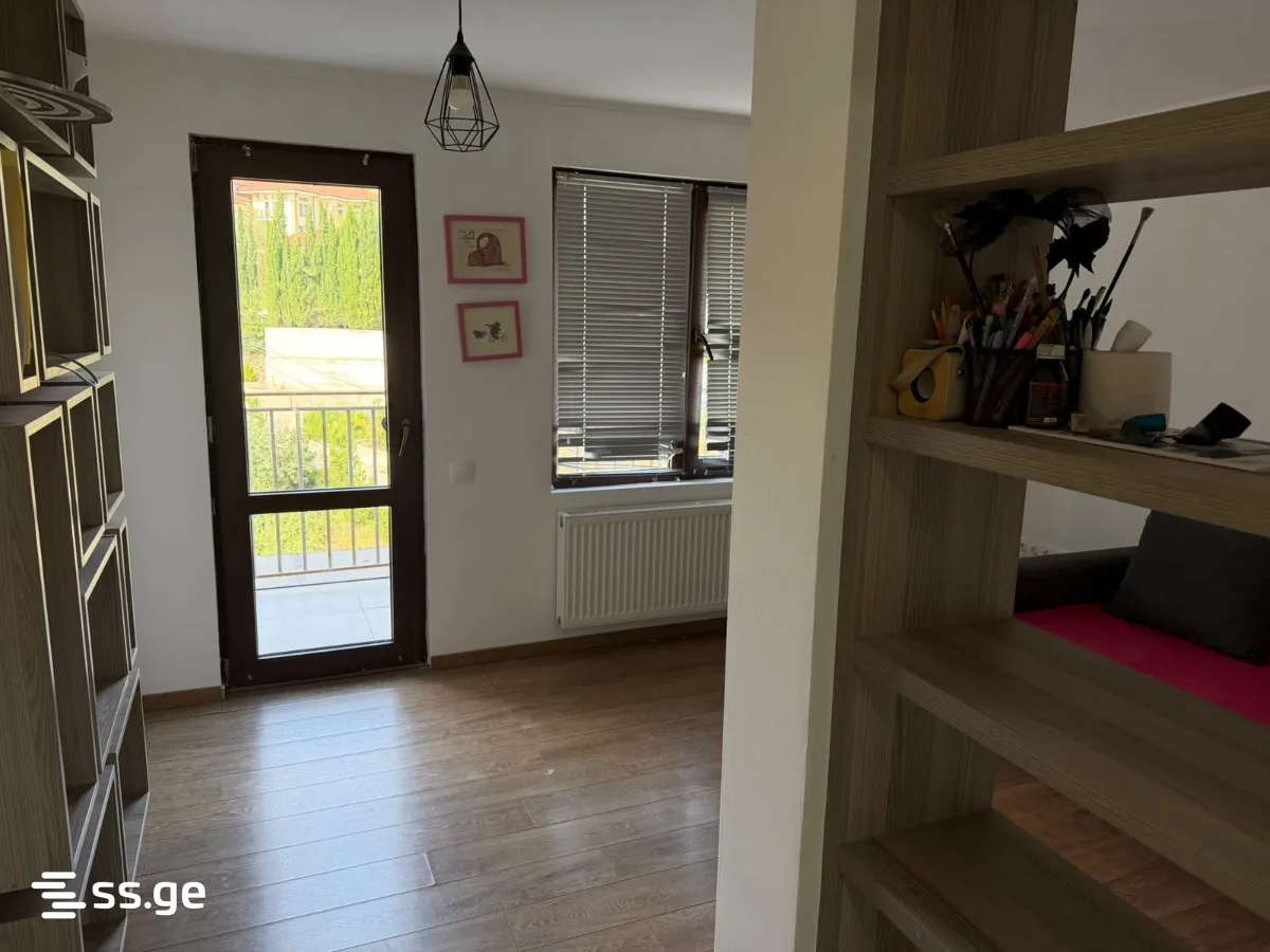 4 room Flat For Sale. Saburtalo · 8/12