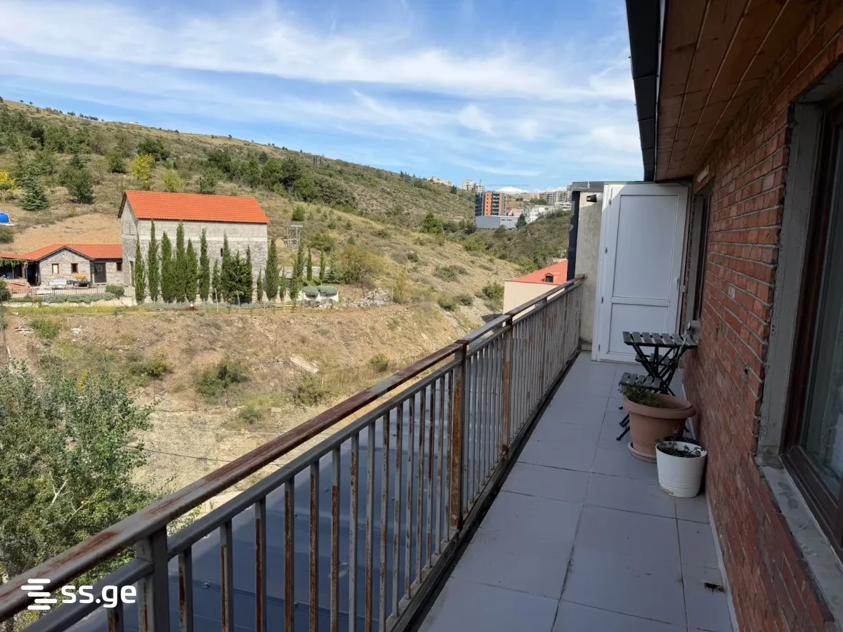 4 room Flat For Sale. Saburtalo · 10