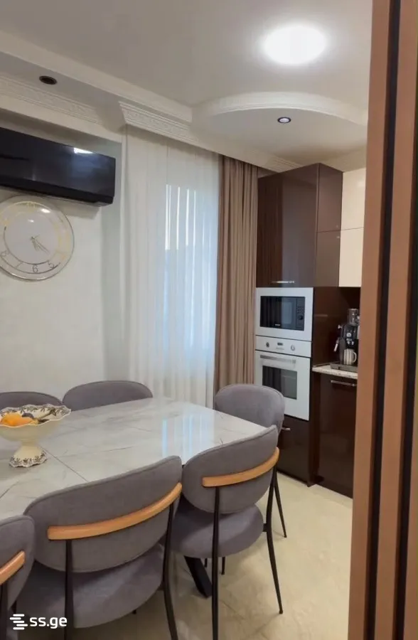 3 room Flat For Sale. Mukhiani · 4