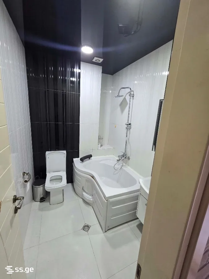 3 room Flat For Sale. Batumi · 2/11