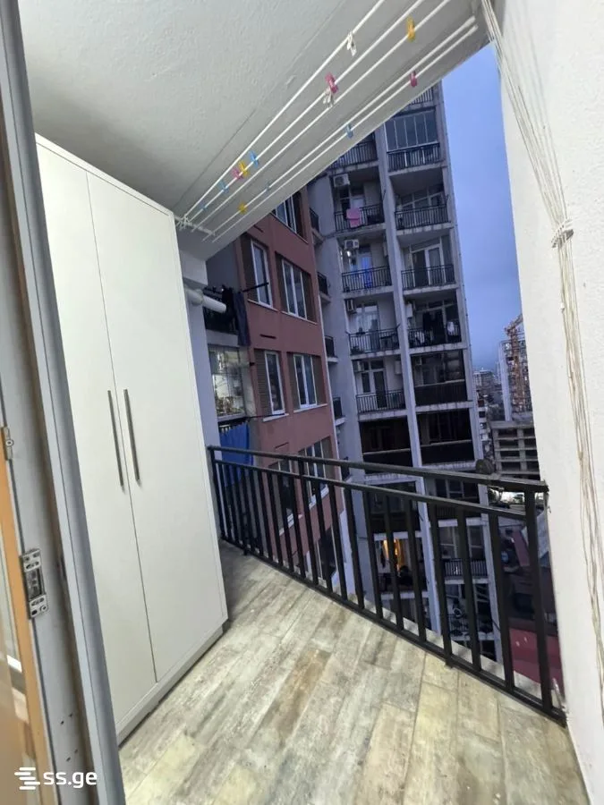 3 room Flat For Sale. Batumi · 4/12