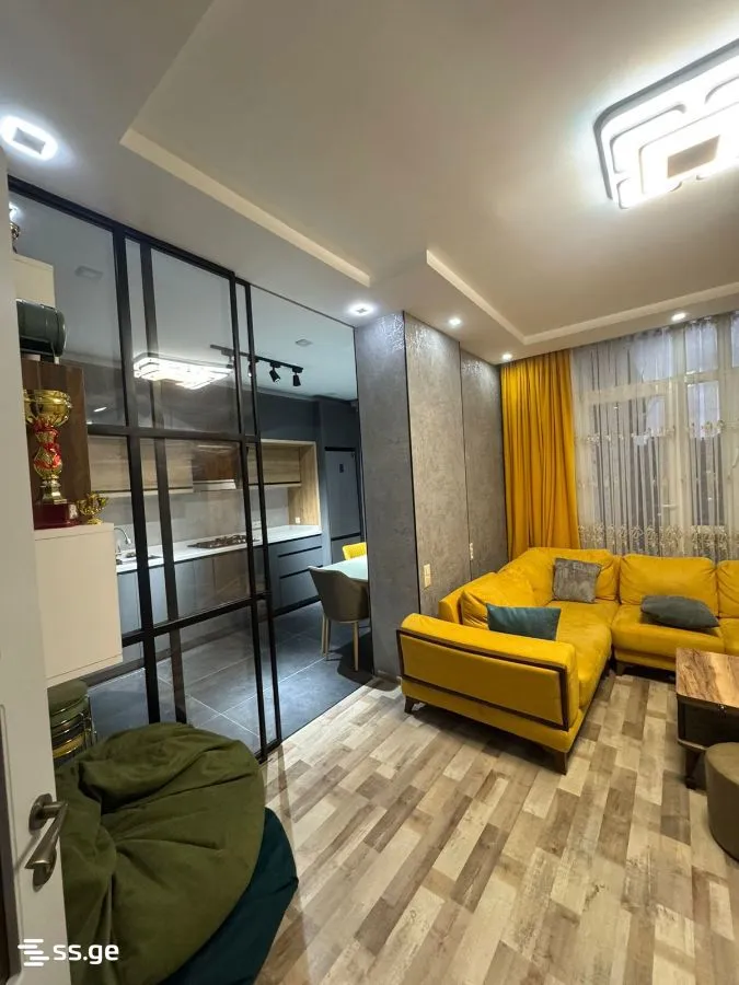 3 room Flat For Sale. Batumi · 11