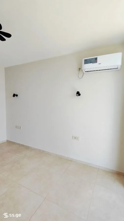 3 room Flat For Sale. Batumi · 4/12