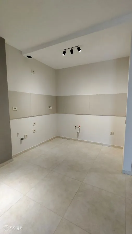 3 room Flat For Sale. Batumi · 5/12