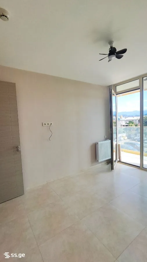 3 room Flat For Sale. Batumi · 6/12