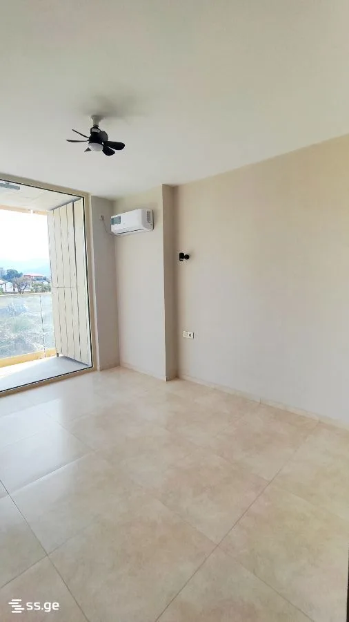 3 room Flat For Sale. Batumi · 7/12