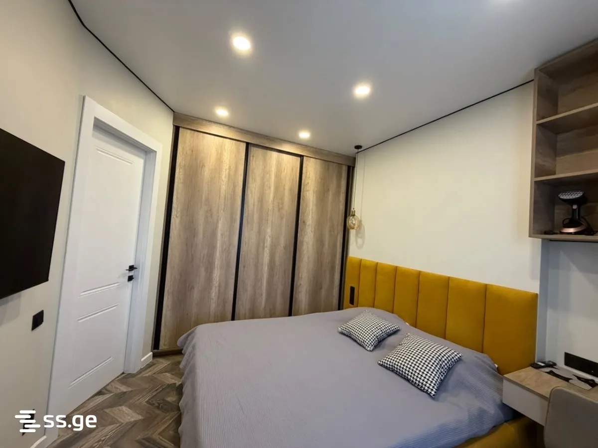 2 room Flat For Sale. Batumi · 5/8