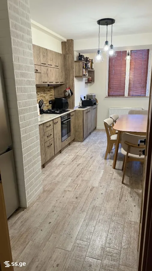 3 room Flat For Sale. Vake · 4