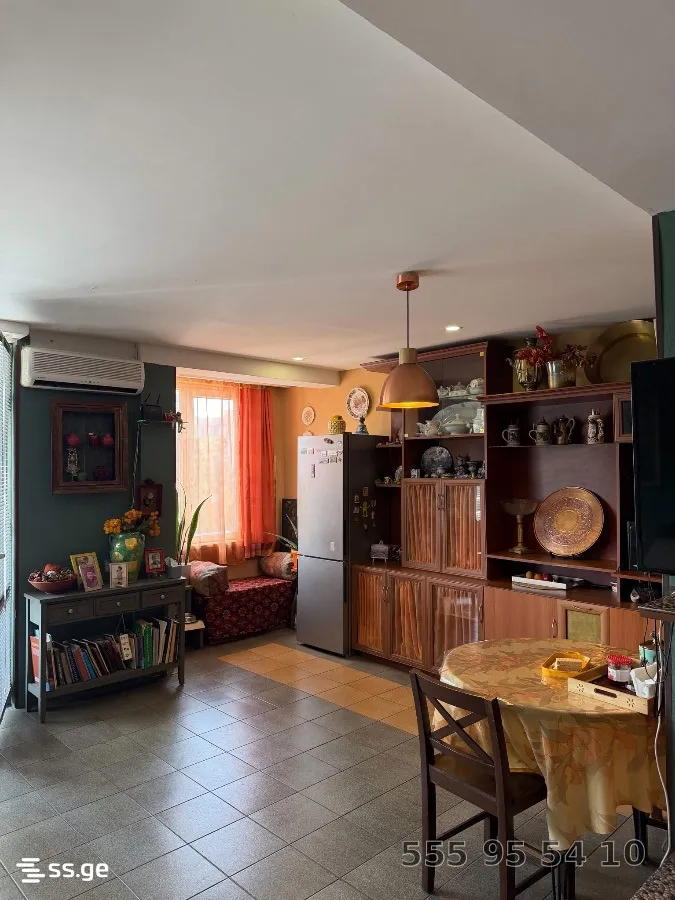4 room Flat For Sale. Saburtalo · 4