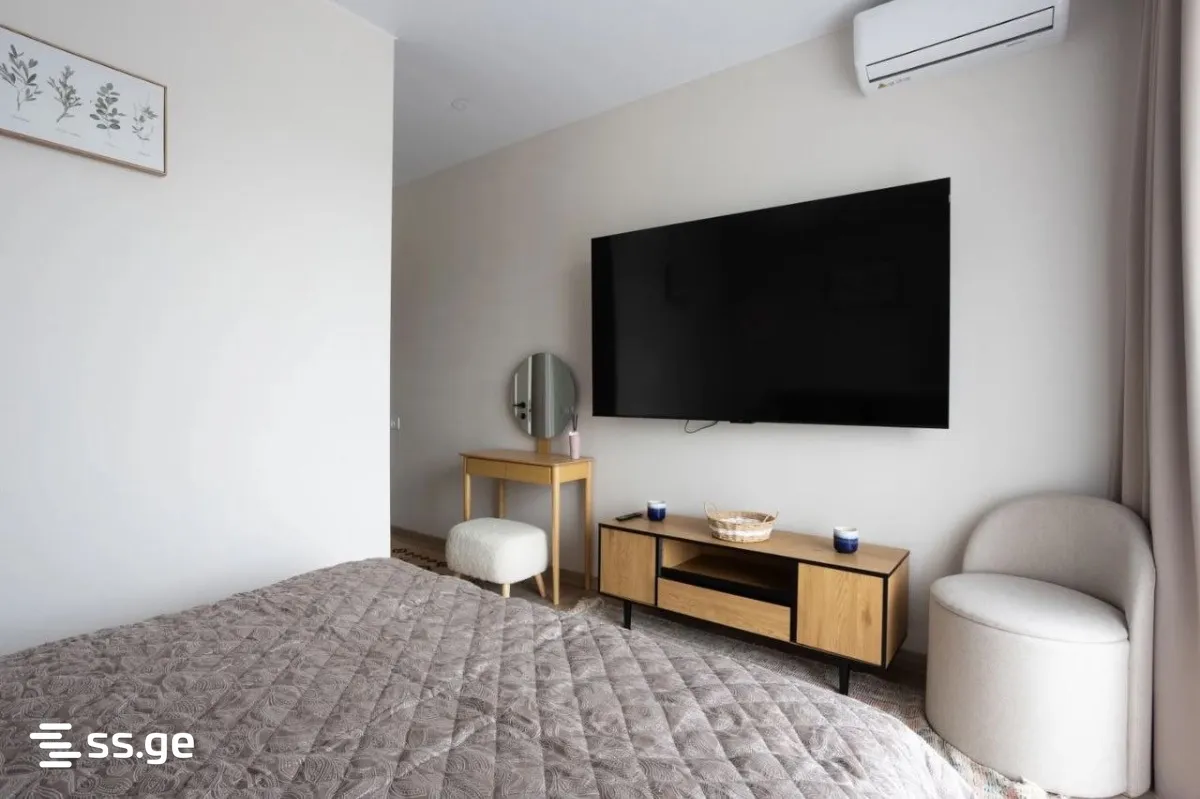 2 room Flat For Sale. Ortachala · 8