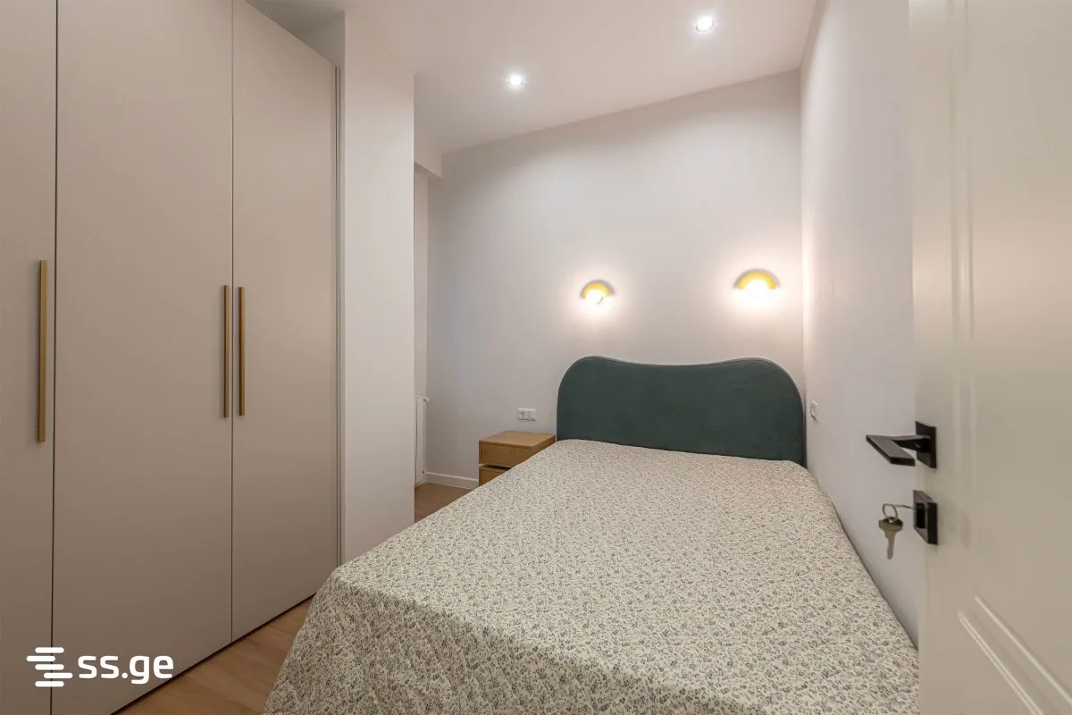 3 room Flat For Sale. Saburtalo · 7/12