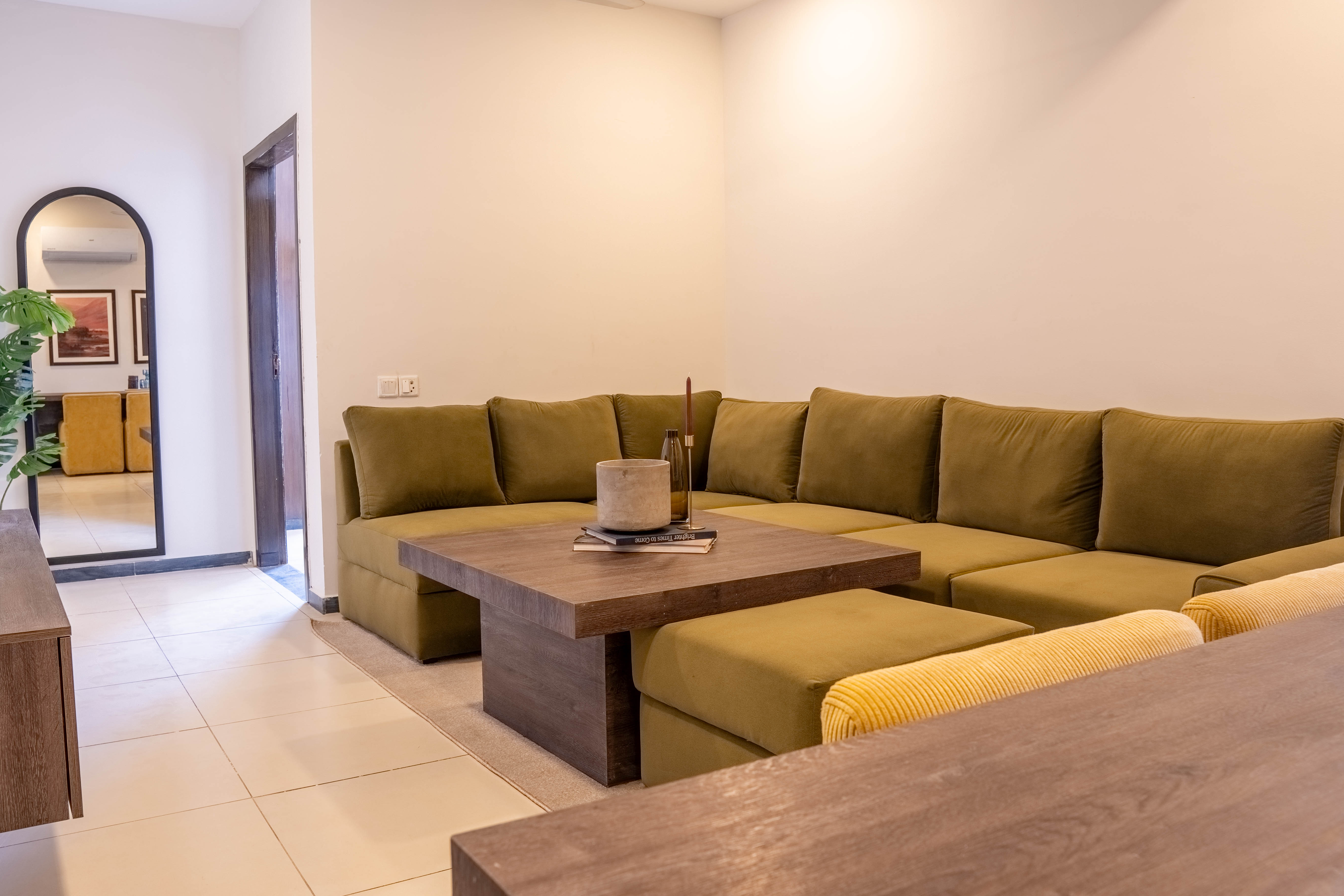 Margalla View 3BR – Balconies & Walk to Shops - Image 4