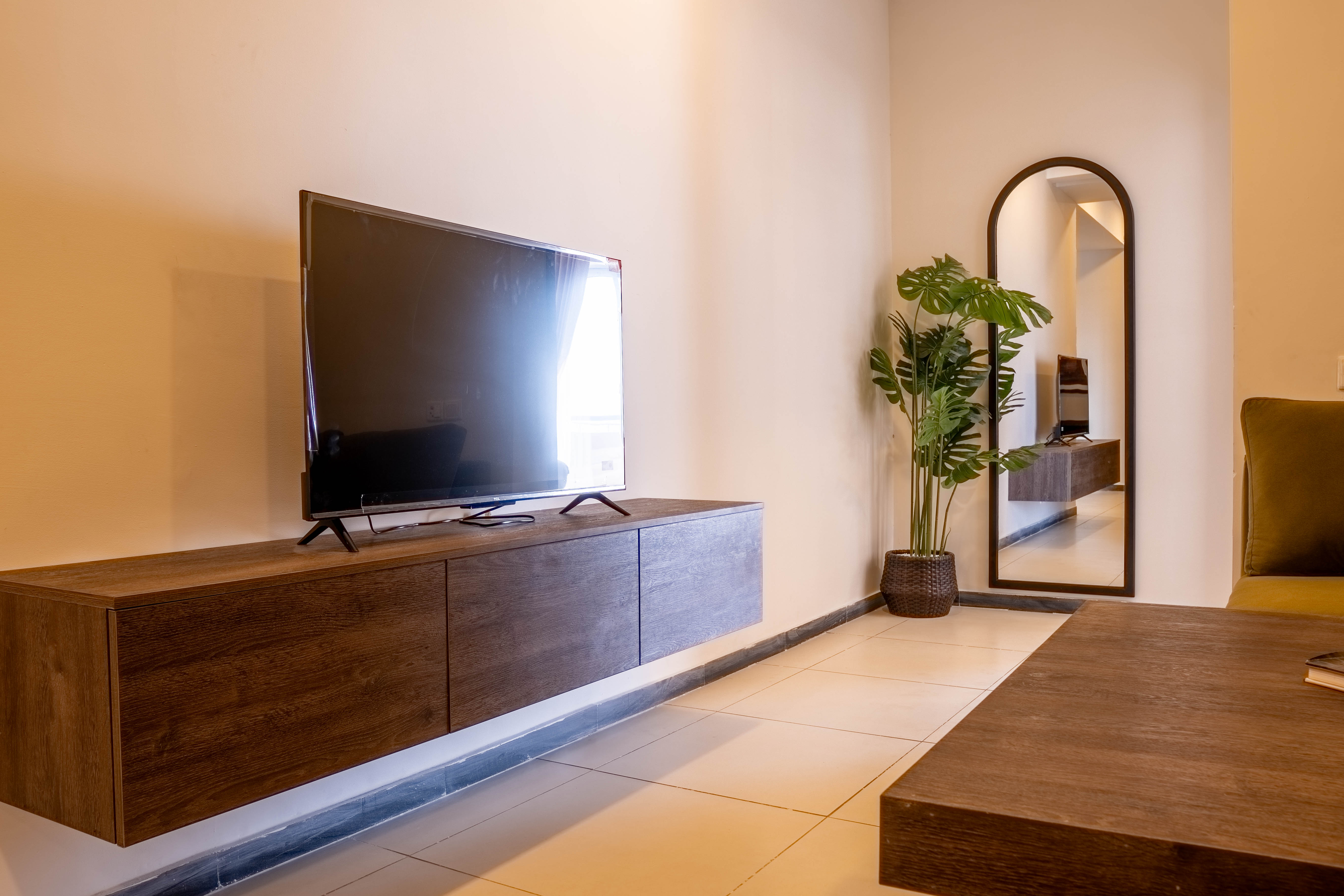 Margalla View 3BR – Balconies & Walk to Shops - Image 6