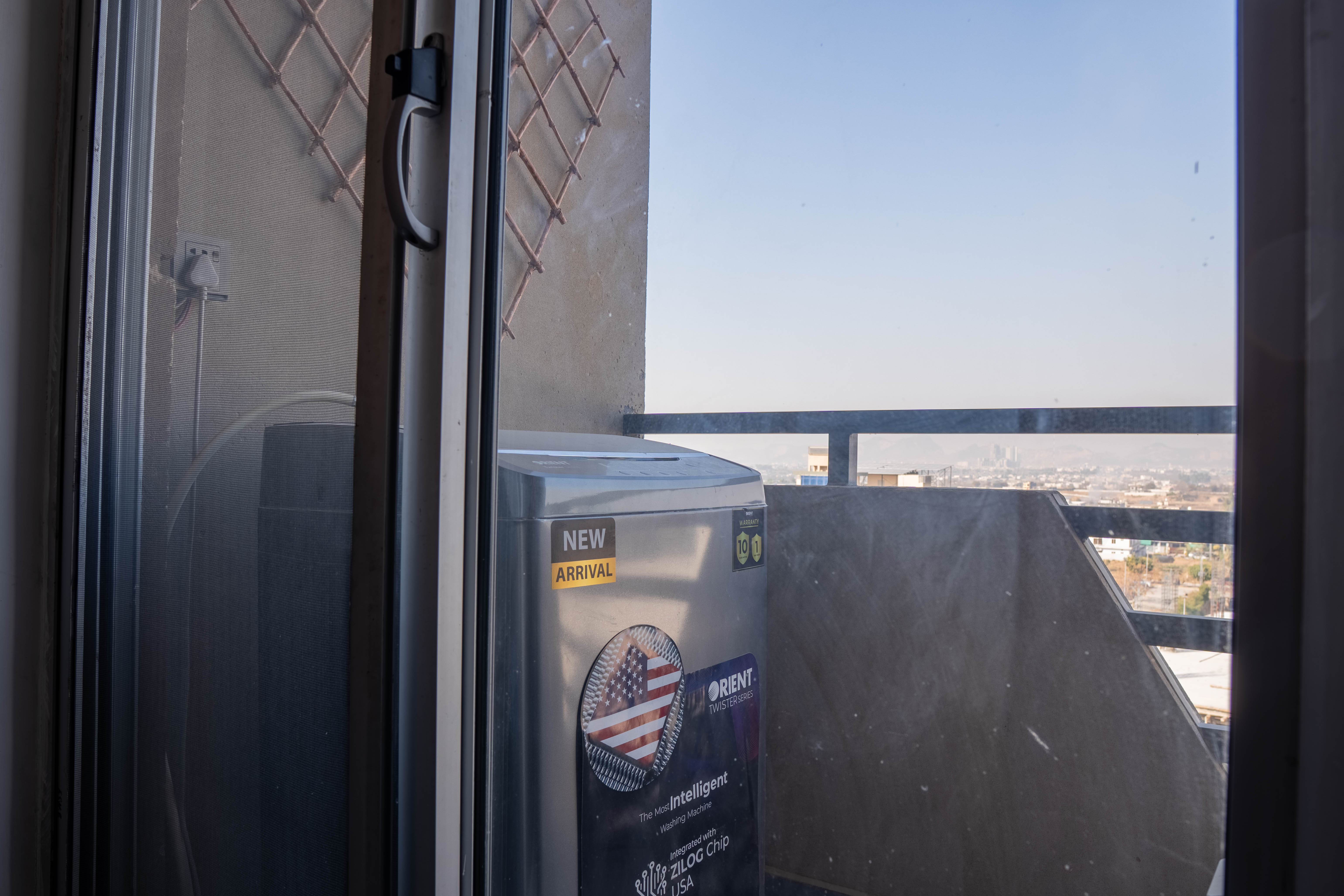 Margalla View 3BR – Balconies & Walk to Shops - Image 19