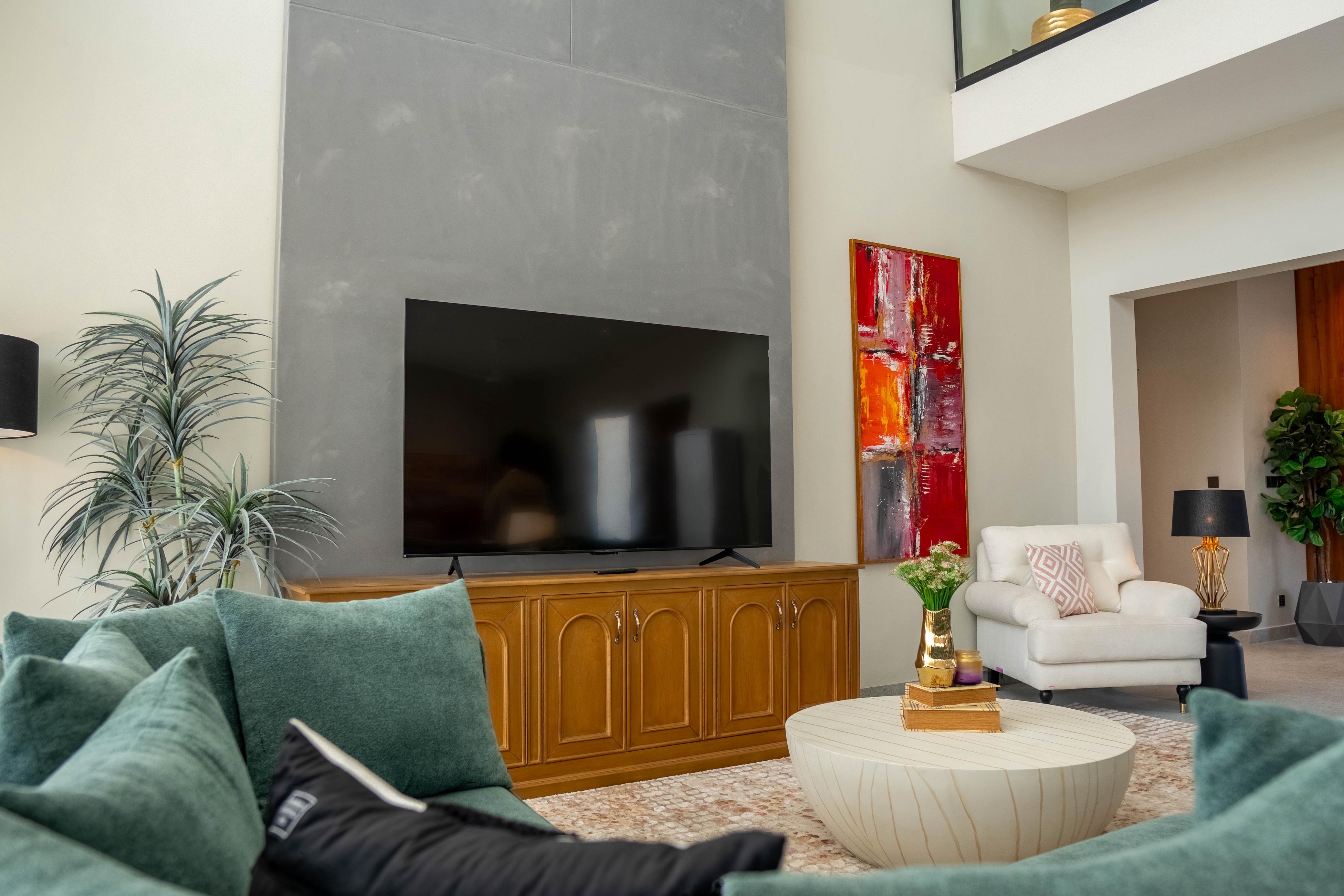 Secluded Luxury Farmhouse | Heated Pool & Garden - Image 7