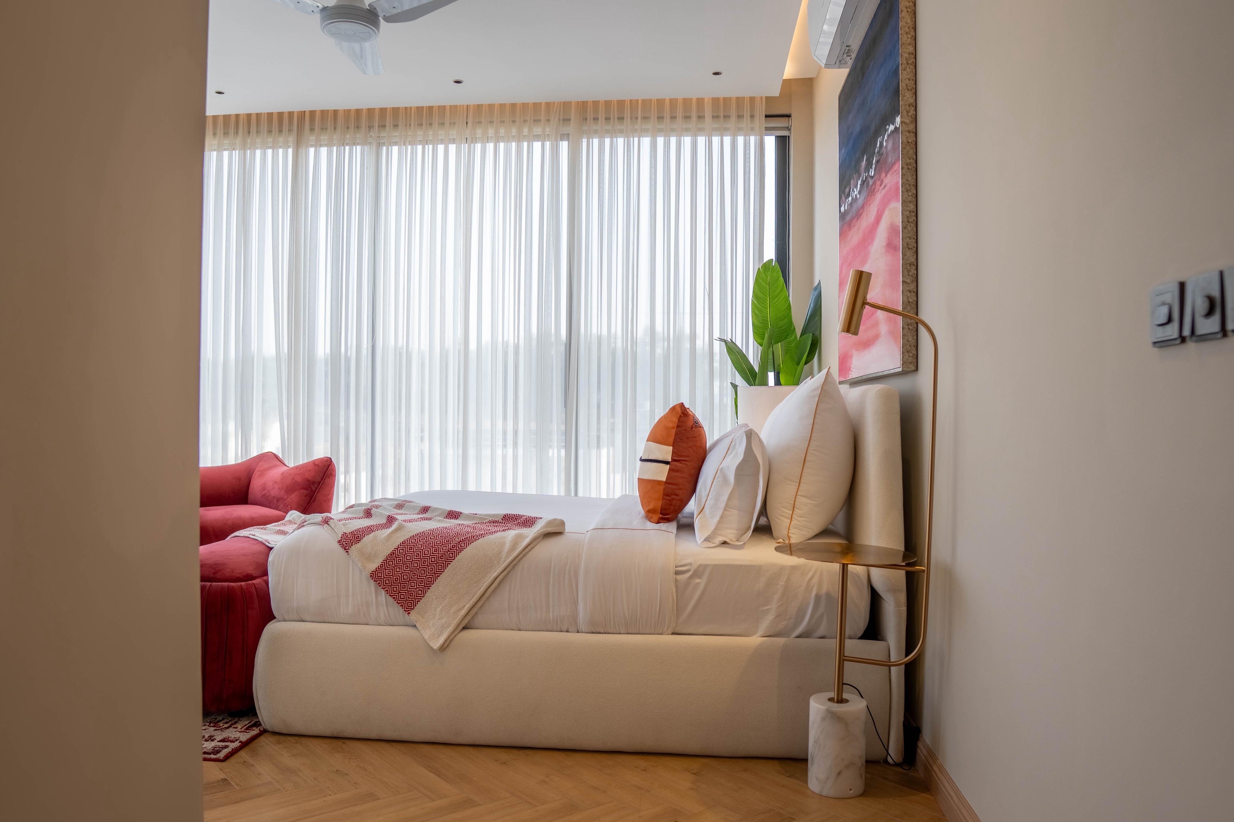 Secluded Luxury Farmhouse | Heated Pool & Garden - Image 11