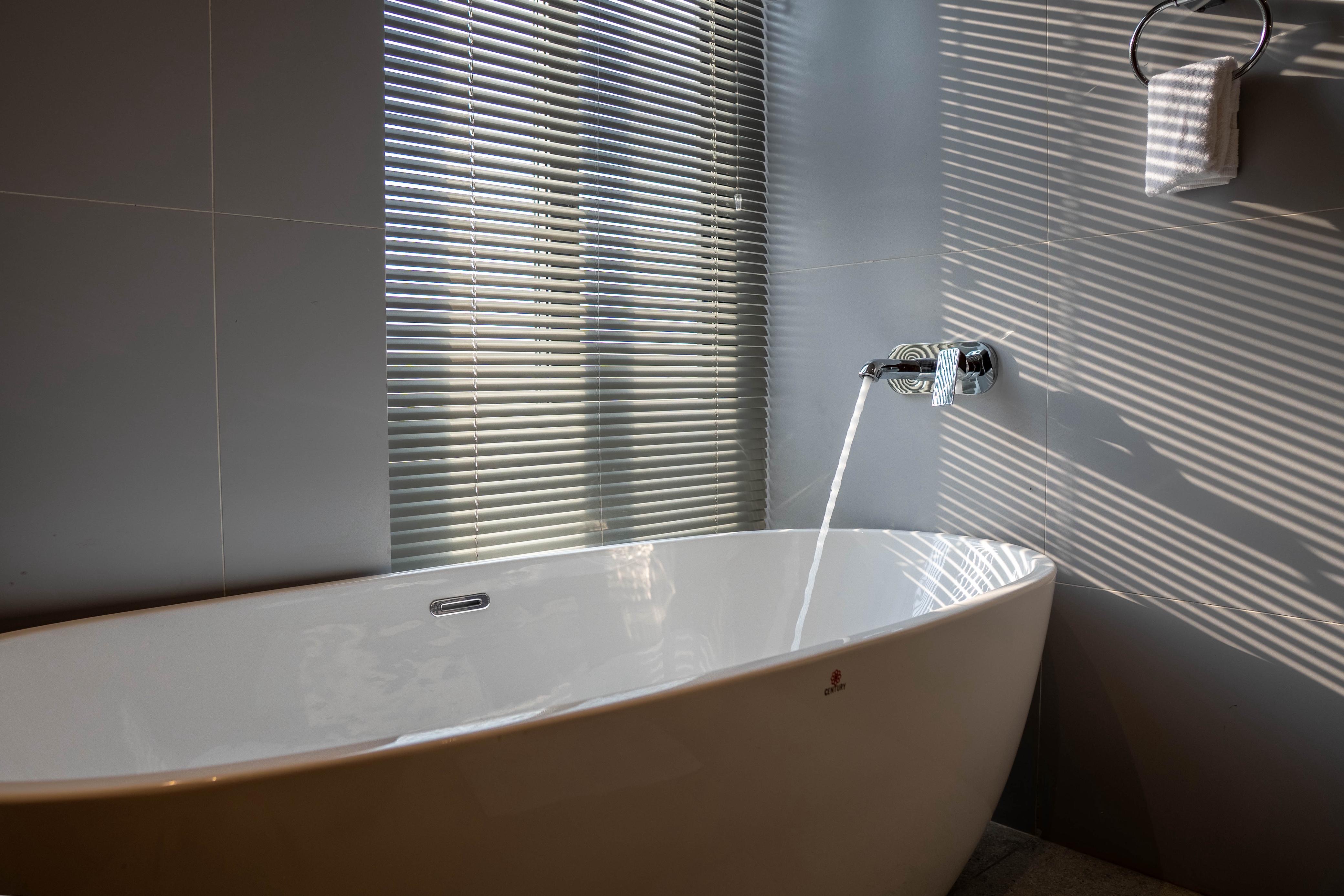 Secluded Luxury Farmhouse | Heated Pool & Garden - Image 14