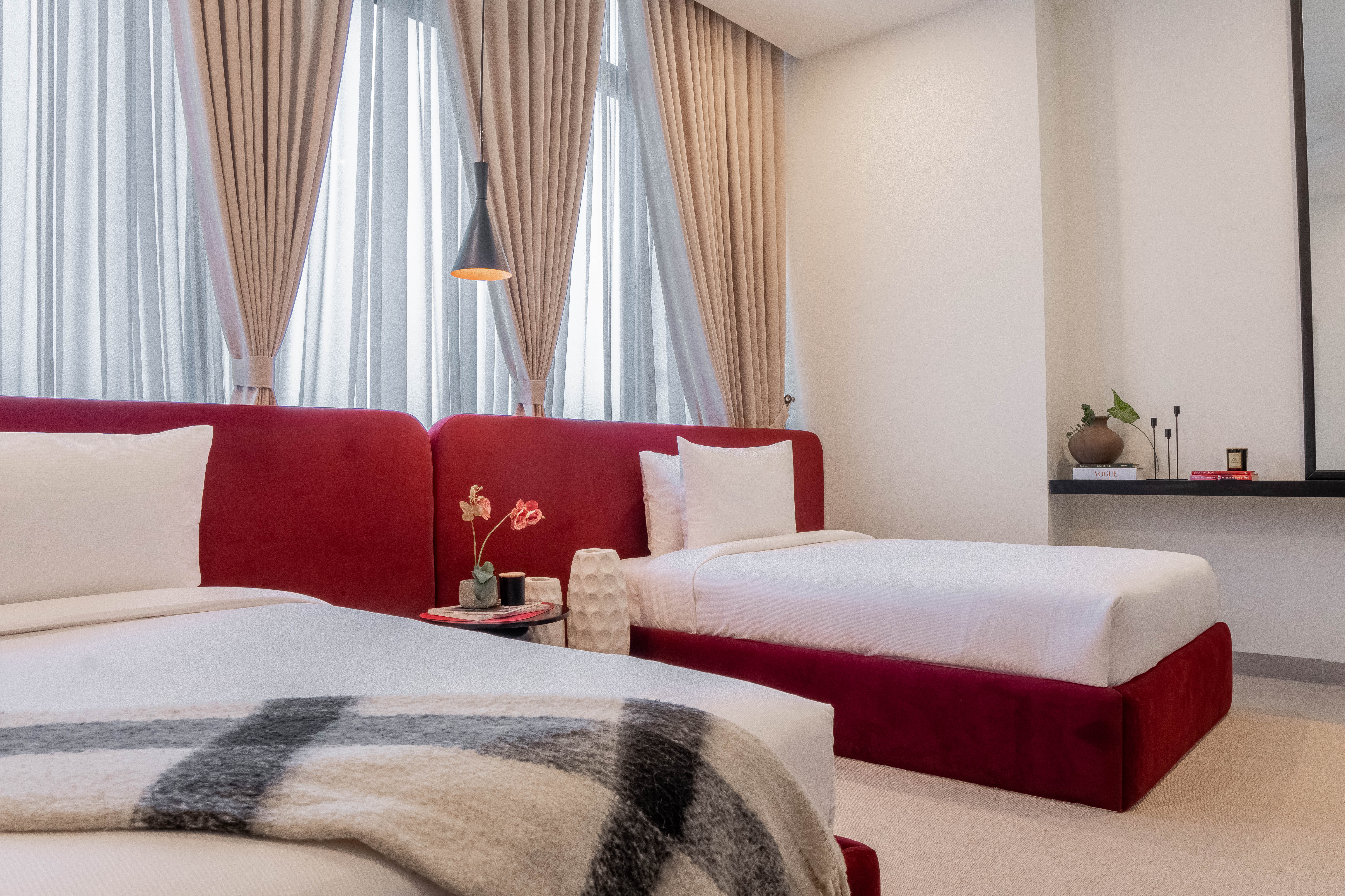 Prime Gulberg 2BR | Luxury Skyline Apartment - Image 2