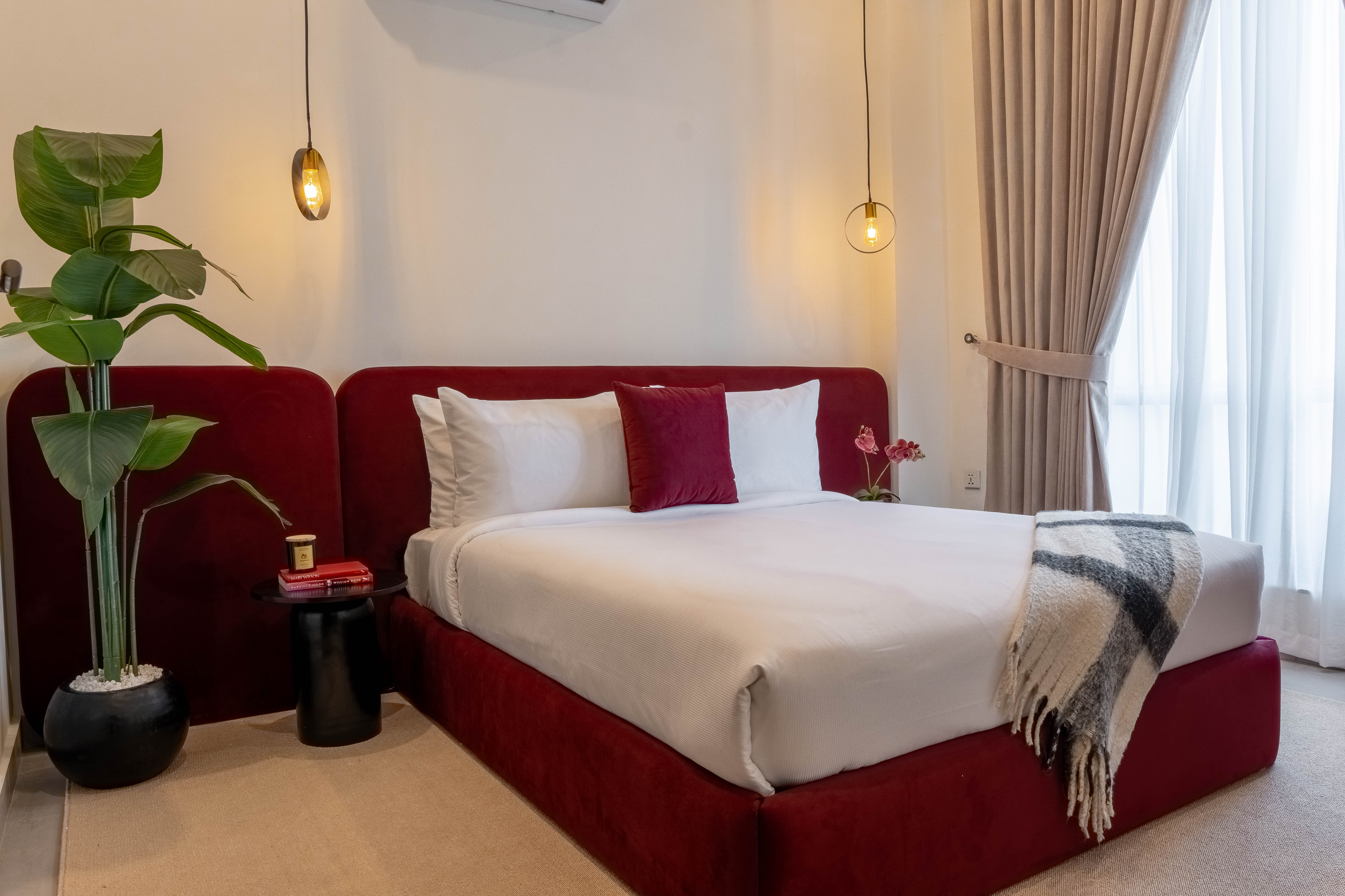 Prime Gulberg 2BR | Luxury Skyline Apartment - Image 6