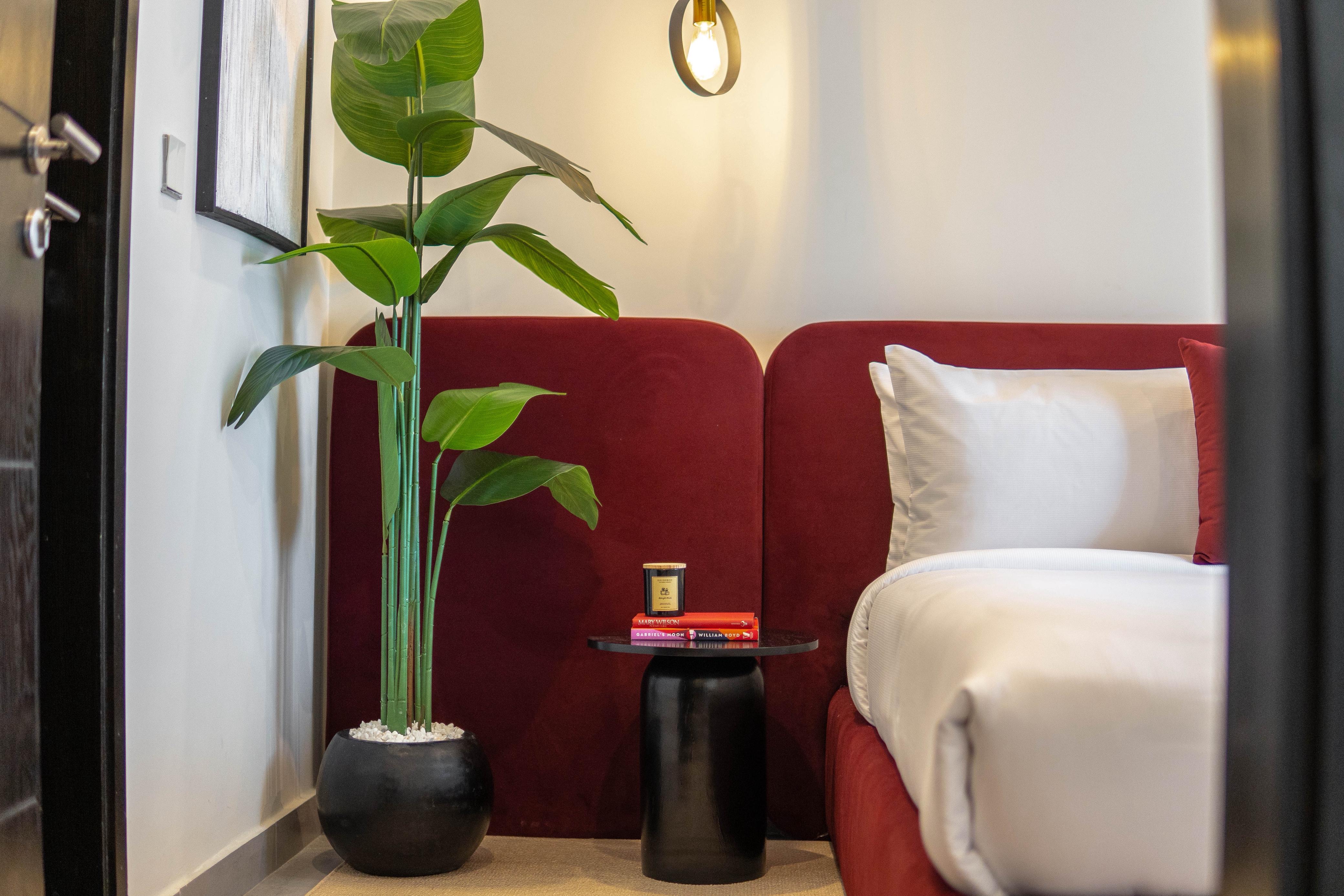 Prime Gulberg 2BR | Luxury Skyline Apartment - Image 8