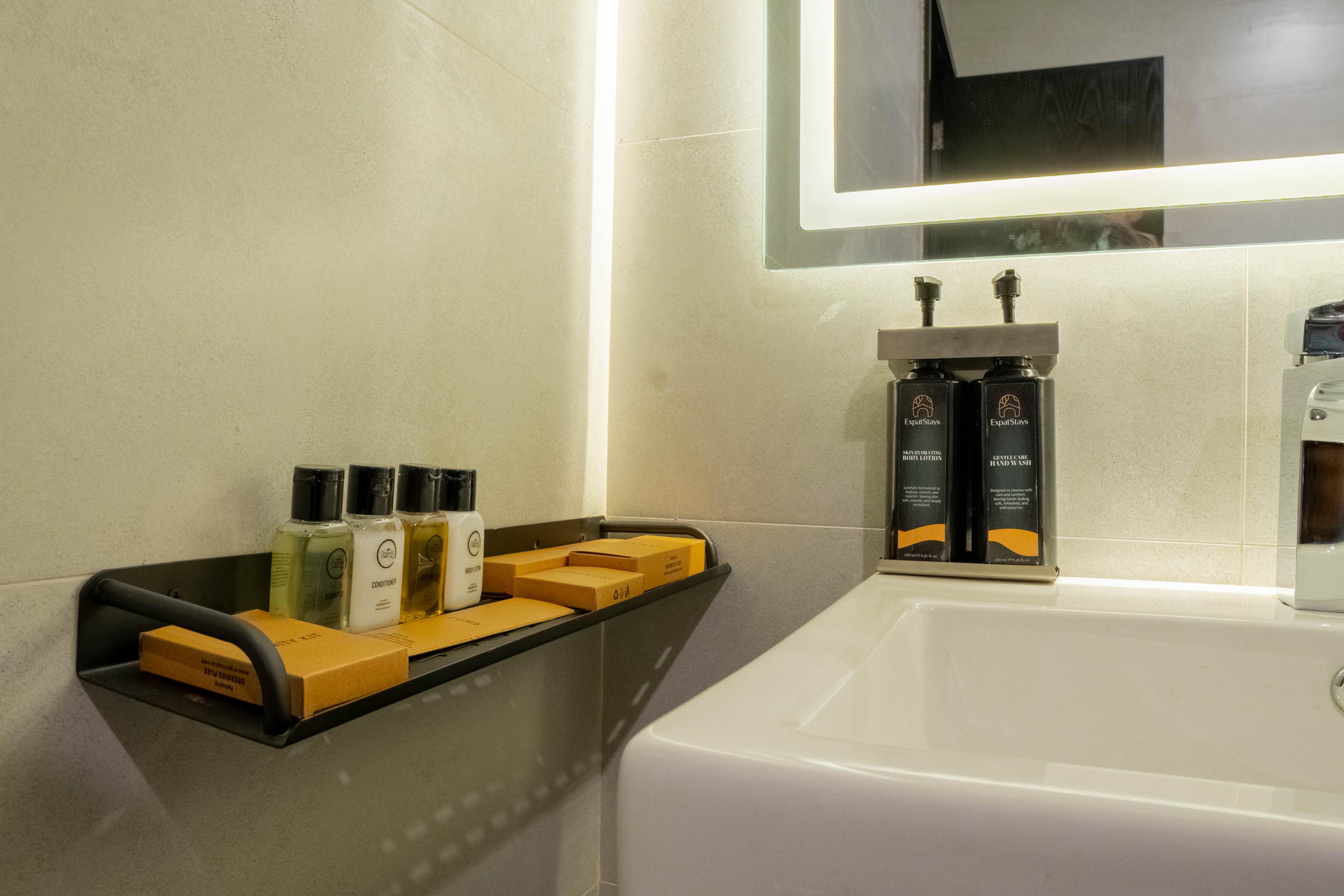 Prime Gulberg 2BR | Luxury Skyline Apartment - Image 21