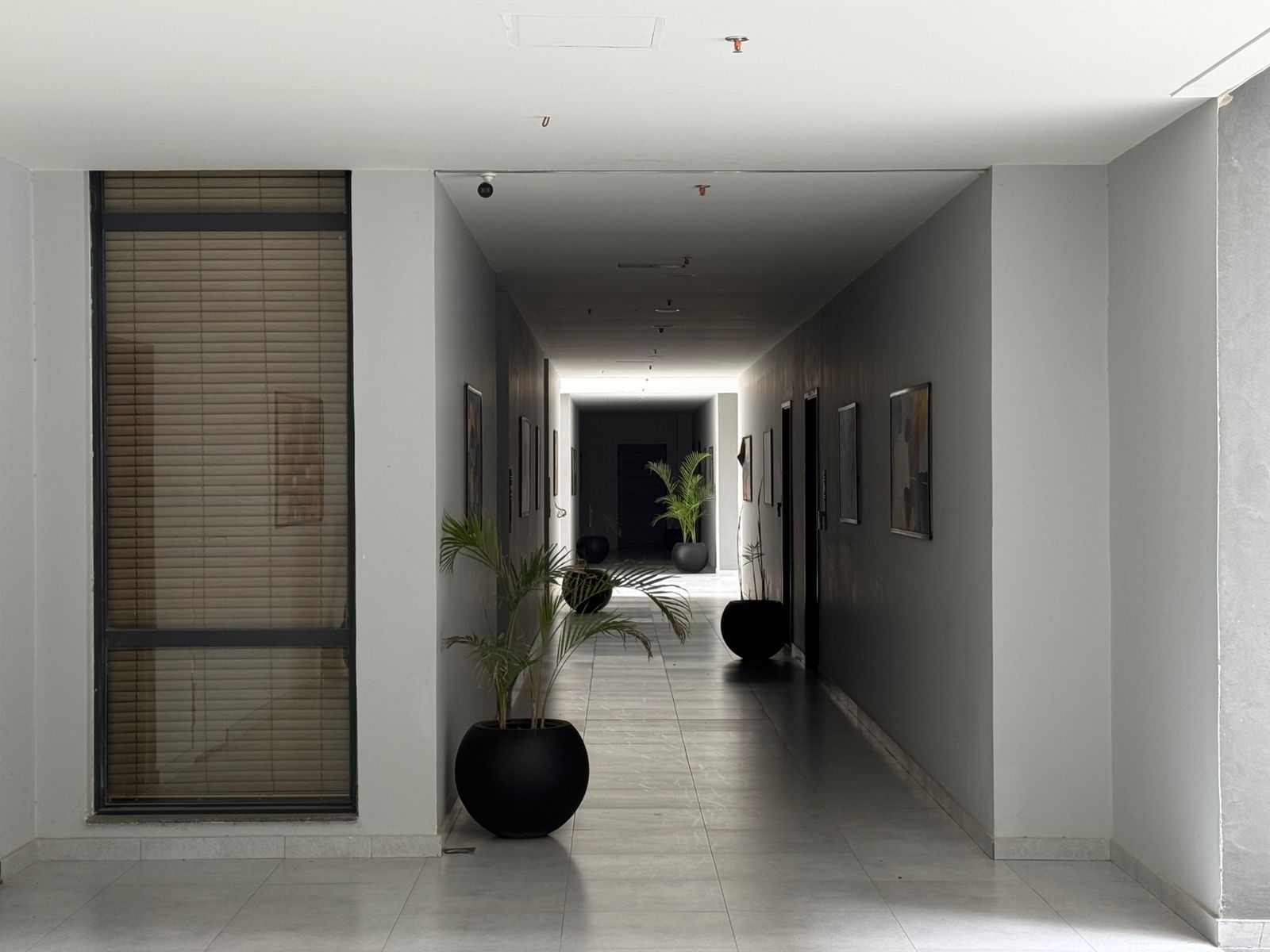 Prime Gulberg 2BR | Luxury Skyline Apartment - Image 27