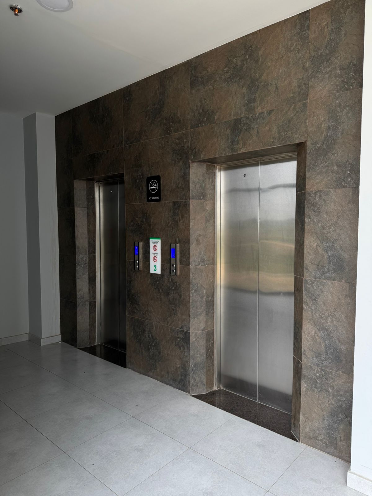 Prime Gulberg 2BR | Luxury Skyline Apartment - Image 28