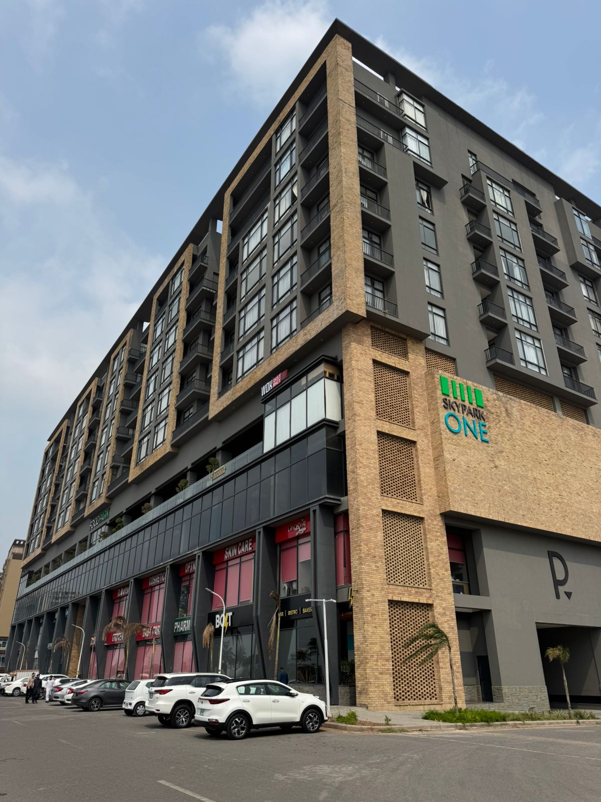 Prime Gulberg 2BR | Luxury Skyline Apartment - Image 29