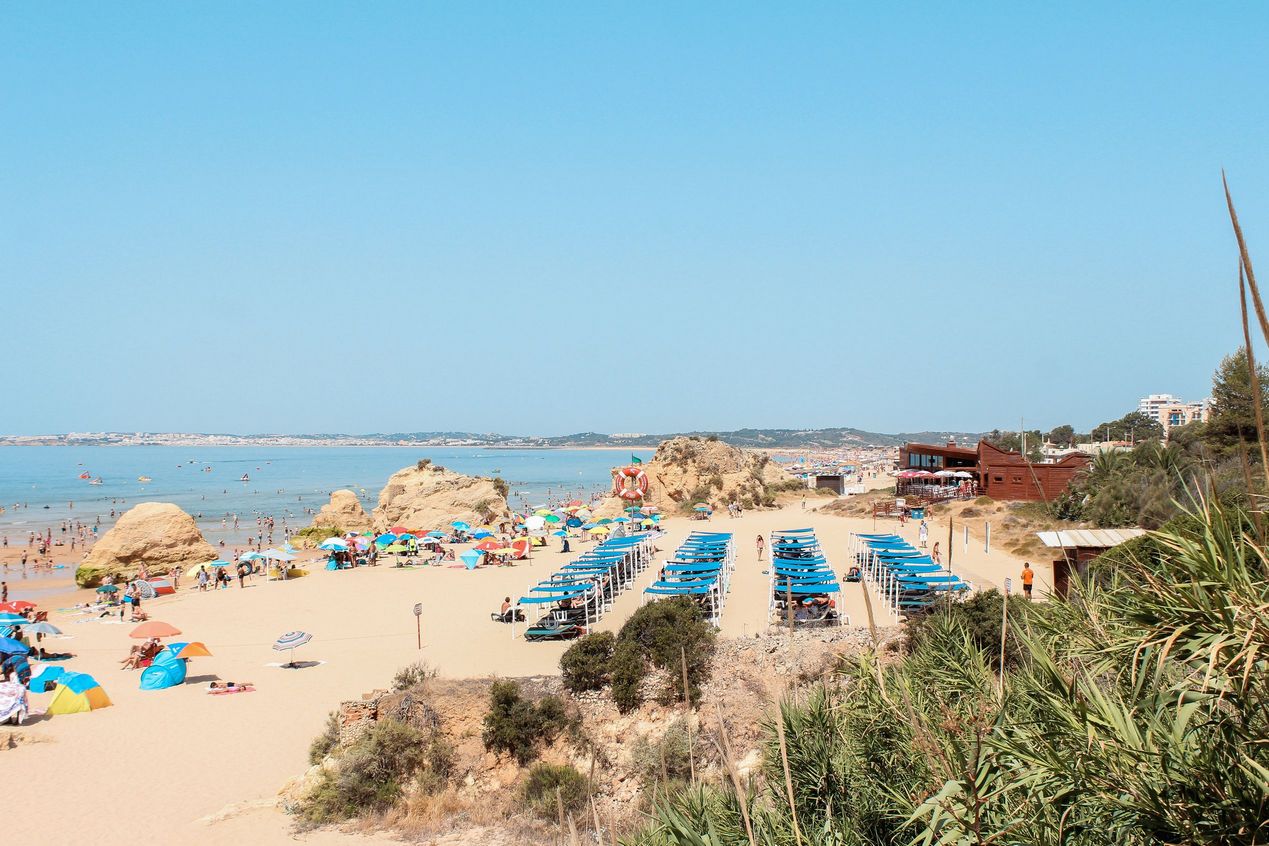 Praia dos Três Irmãos, Portimão