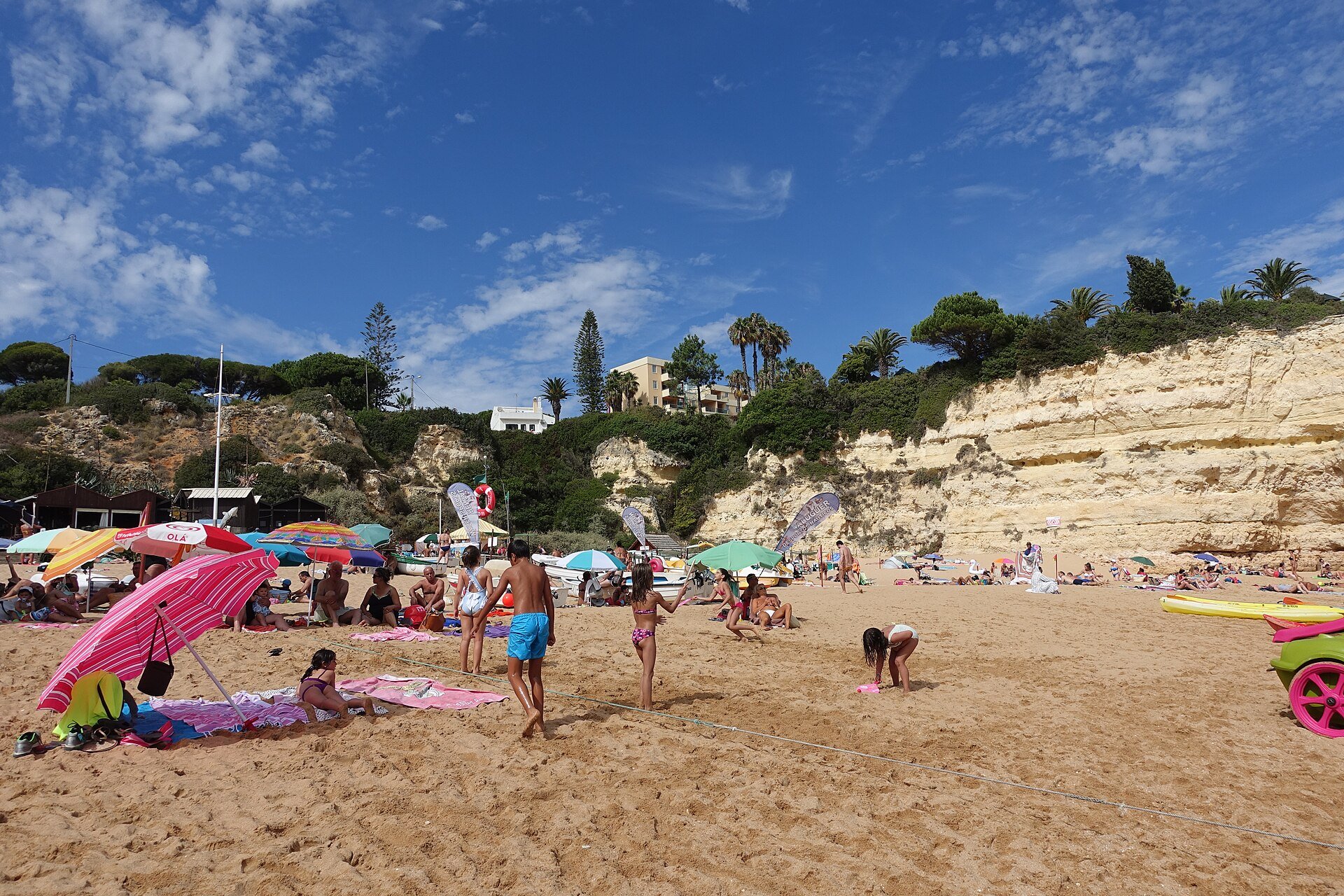 Praia da Nossa Senhora da Rocha, Lagoa