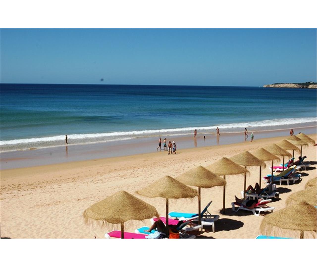 Praia de Armação de Pêra, Silves