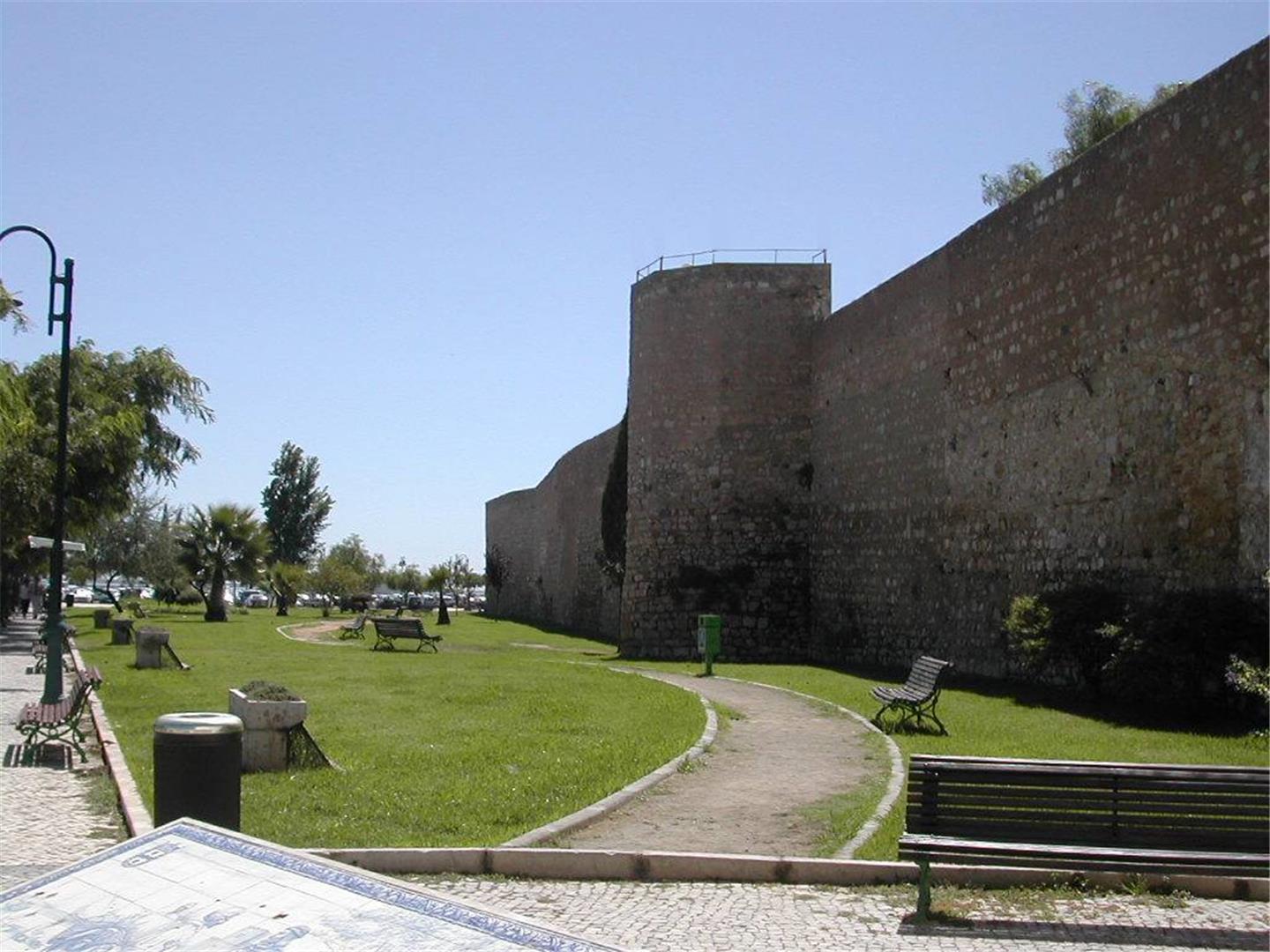 Muralhas de Faro, Faro