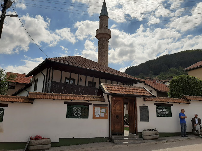 Pertačka Mosque