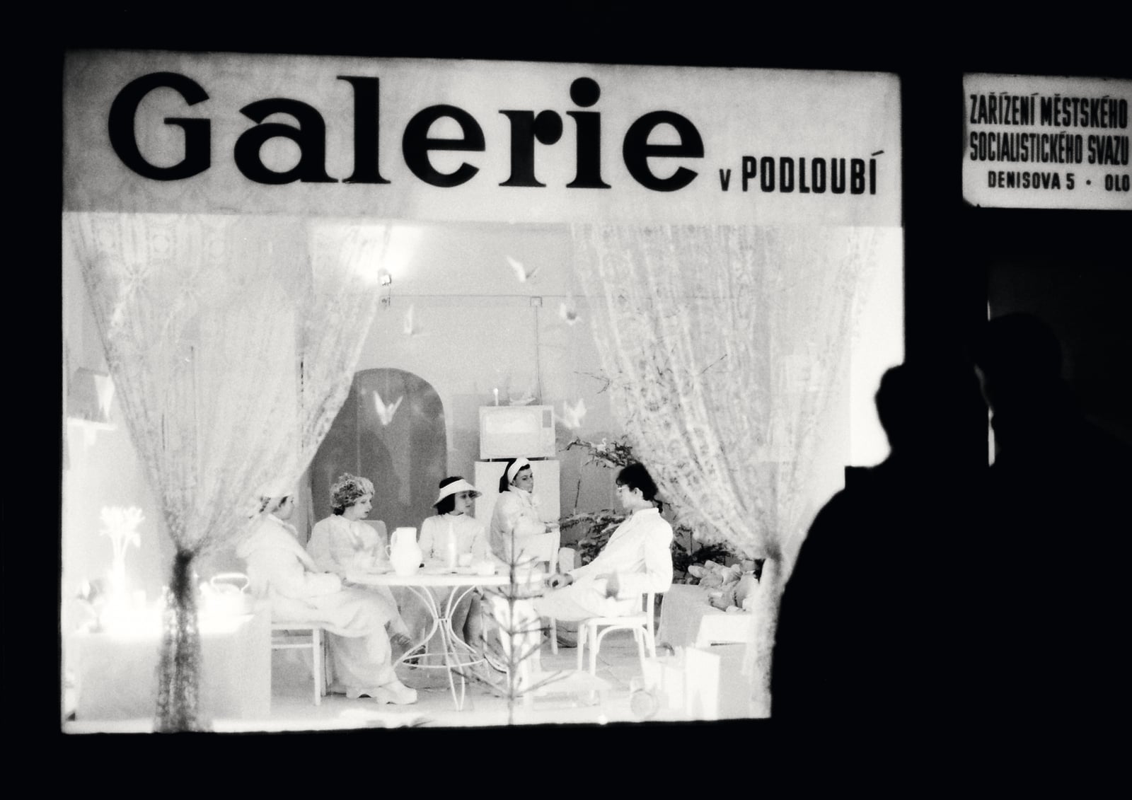 "Quarks and Cracklings": The Olomouc Art Scene and Related Zones 1990–2020+