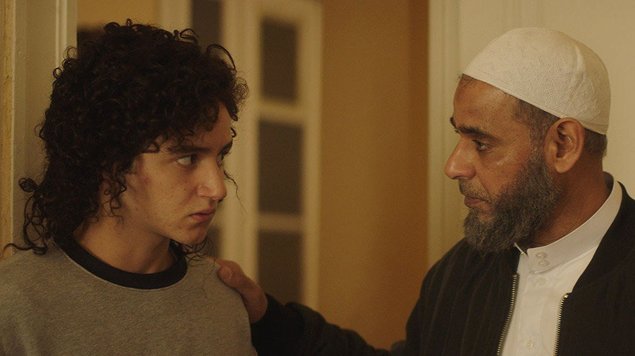 بيان من جمعية نقاد السينما المصريين بشأن التحقيق مع مخرج فيلم "الشيخ جاكسون"