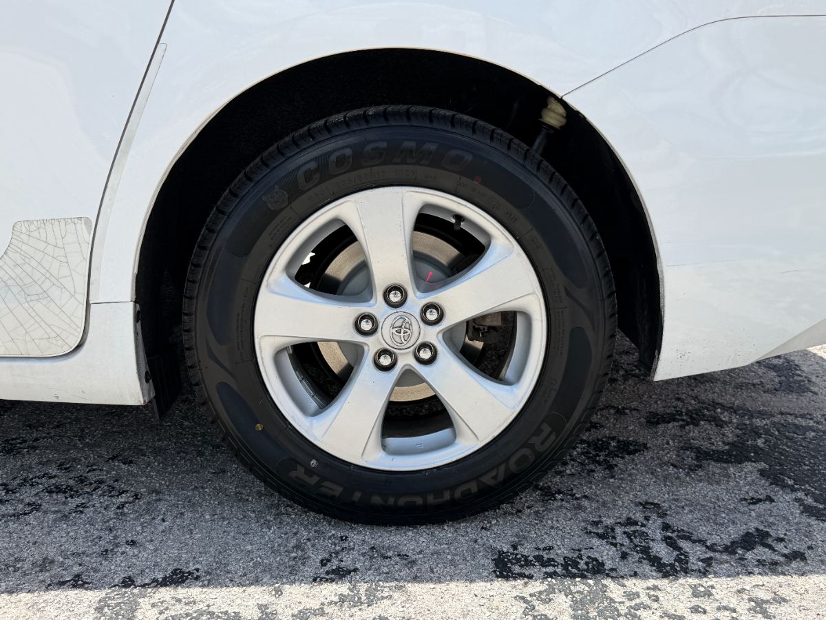 2013 Toyota Sienna photo 11