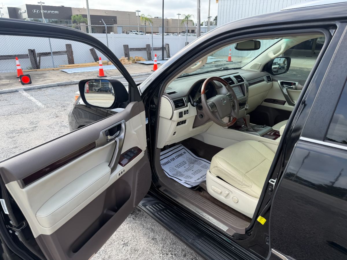 2012 Lexus GX 460 photo 12