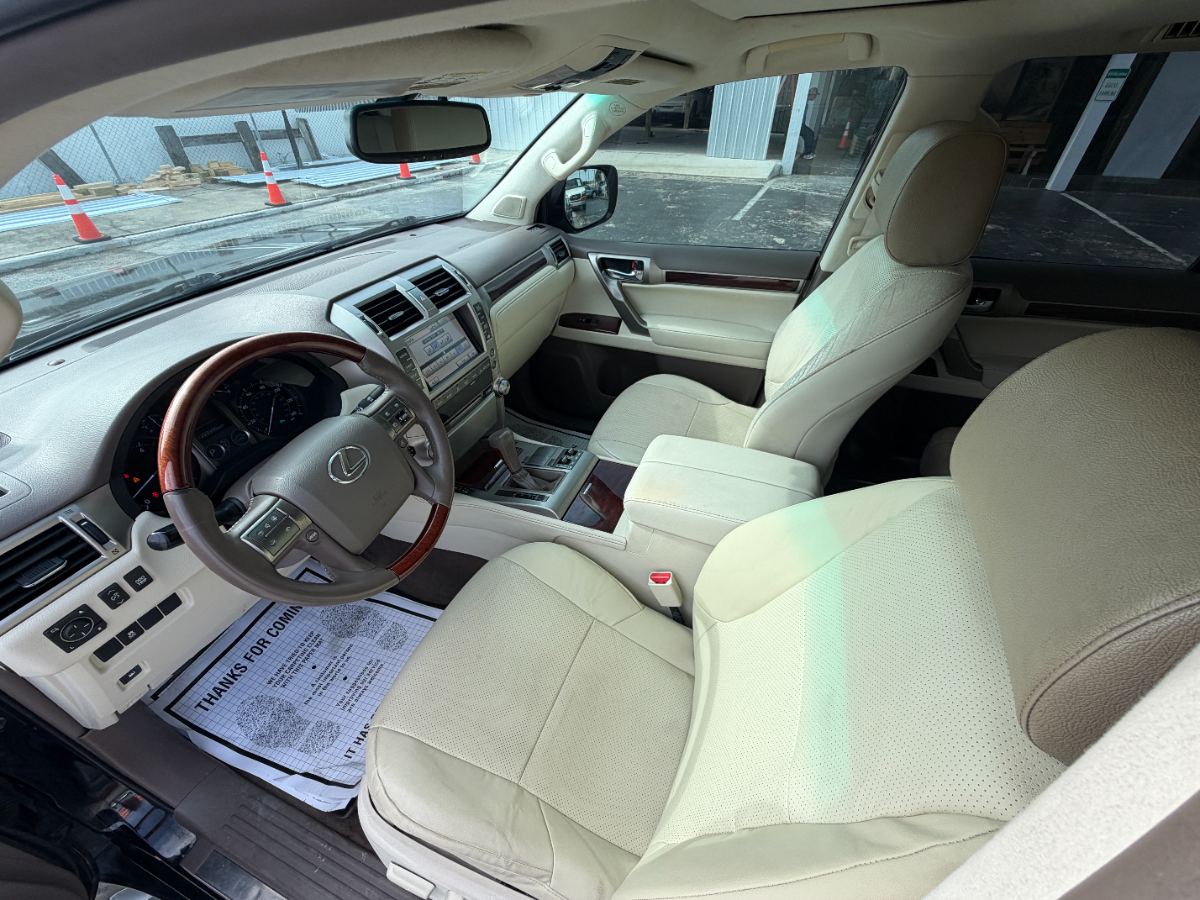 2012 Lexus GX 460 photo 16