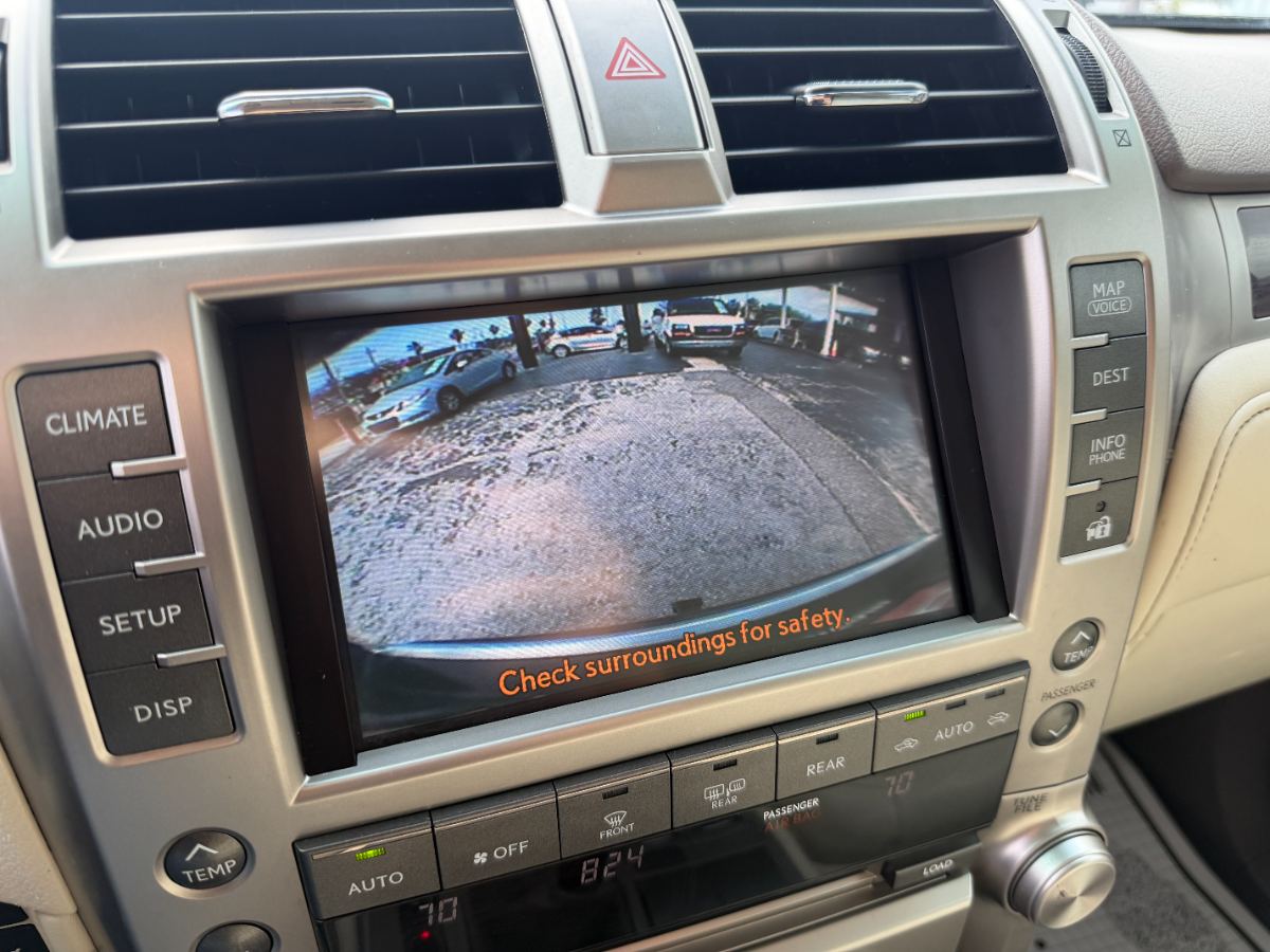2012 Lexus GX 460 photo 21