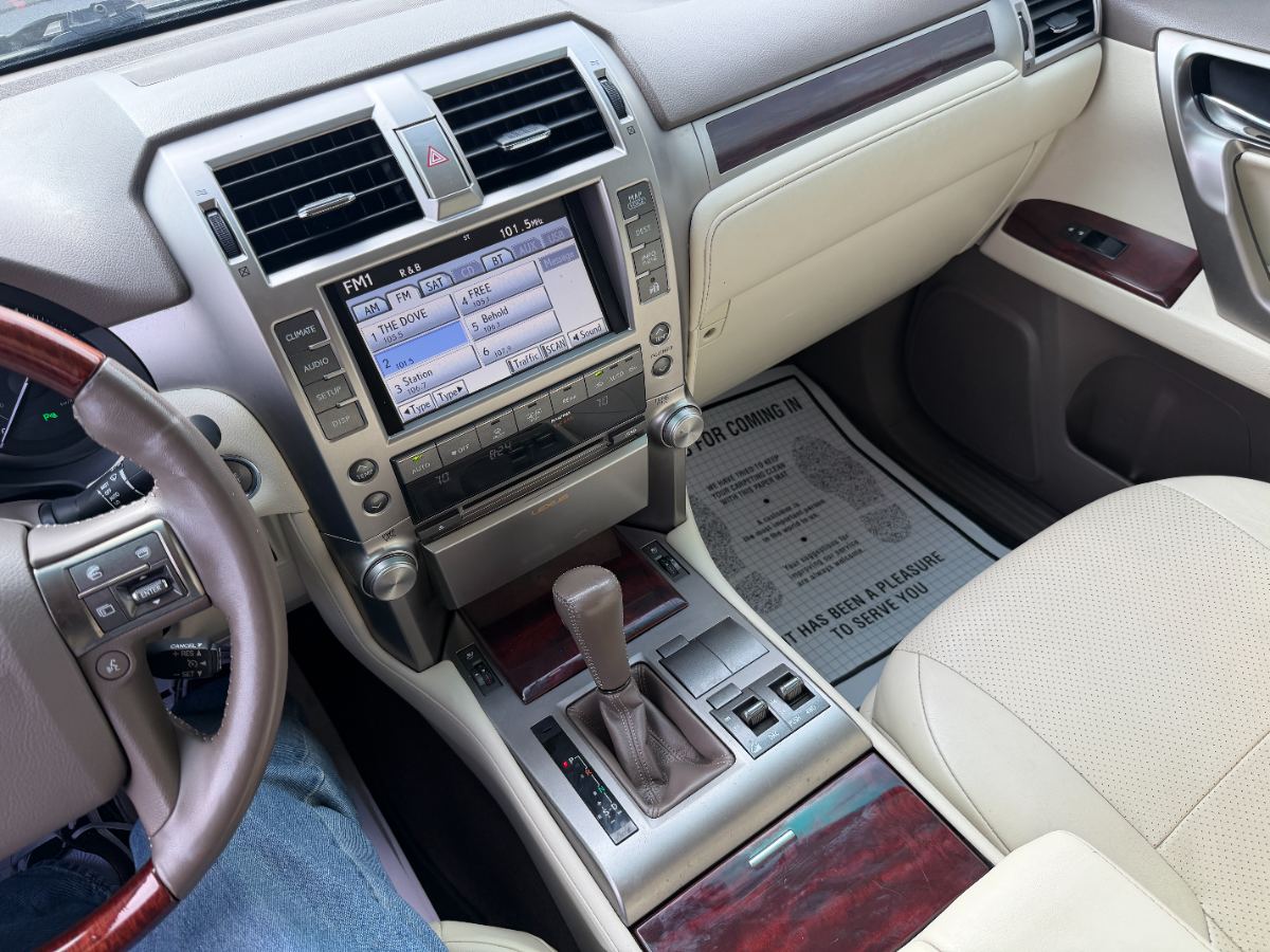 2012 Lexus GX 460 photo 23