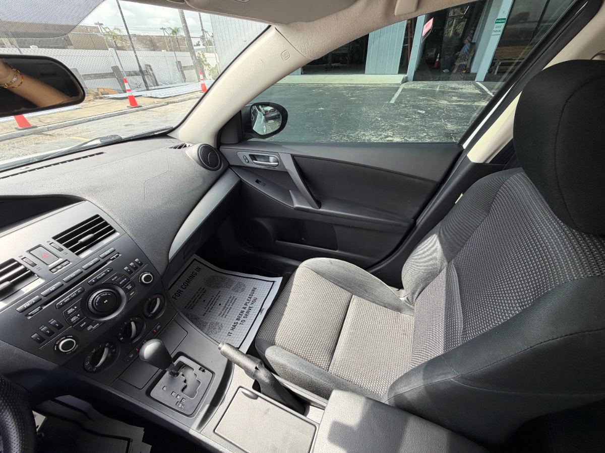 2012 Mazda MAZDA3 photo 18