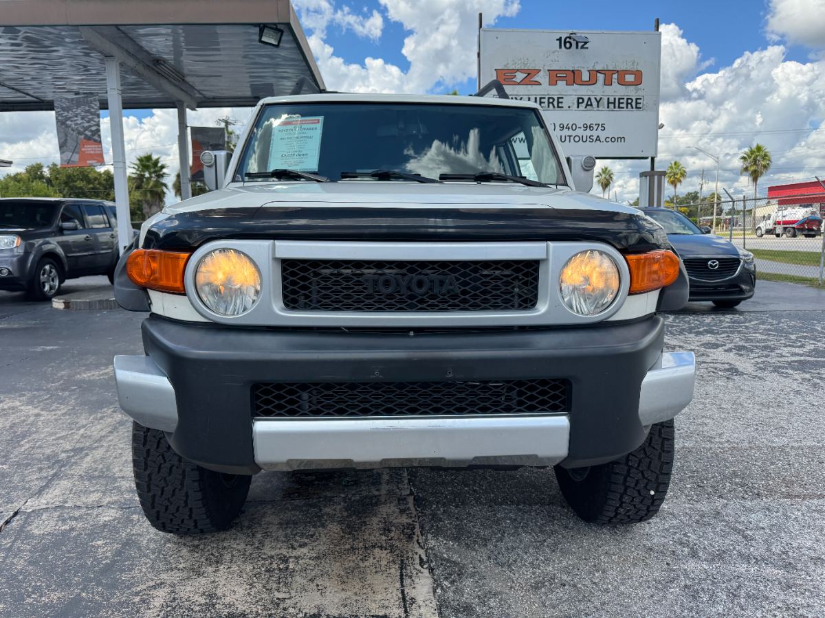2012 Toyota FJ Cruiser photo 2