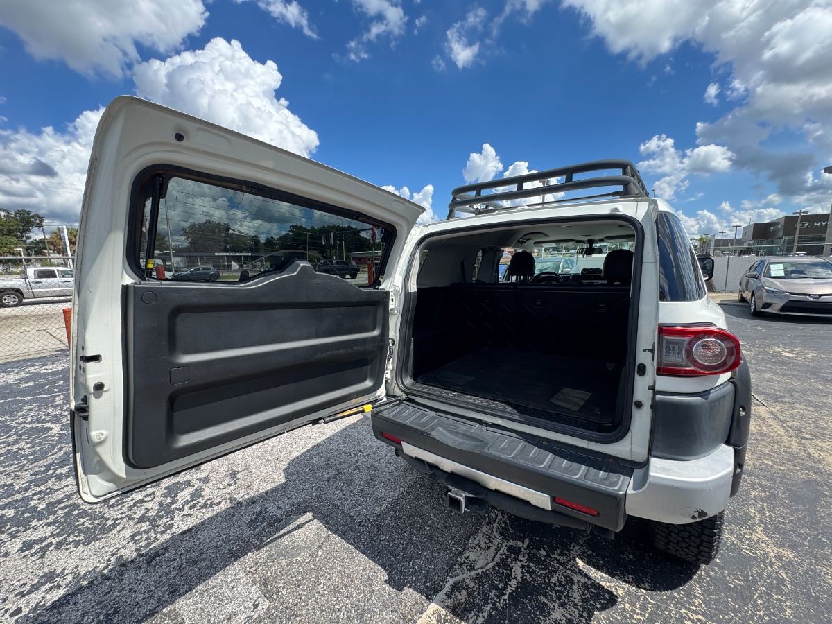 2012 Toyota FJ Cruiser photo 23