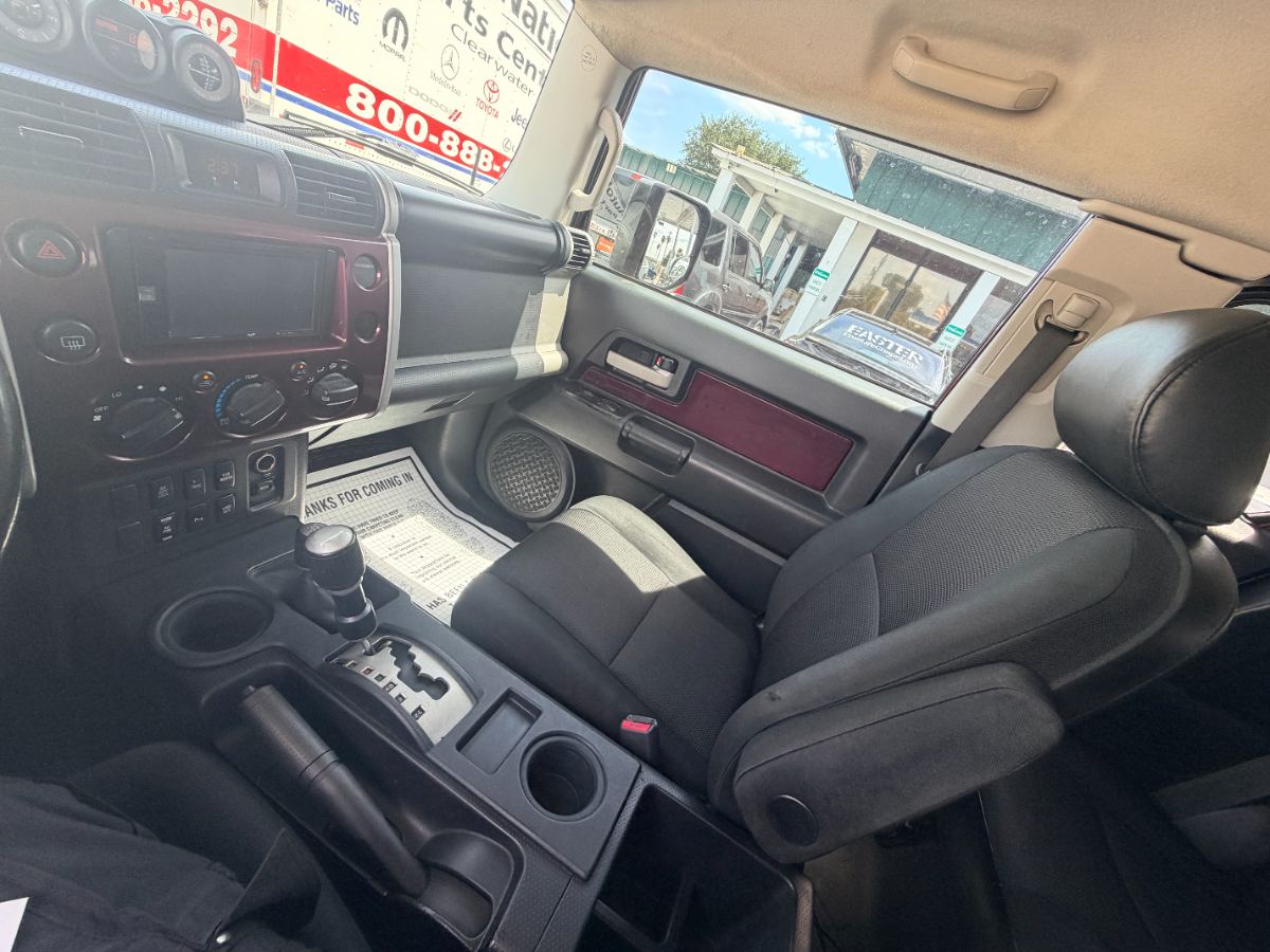 2007 Toyota FJ Cruiser photo 10