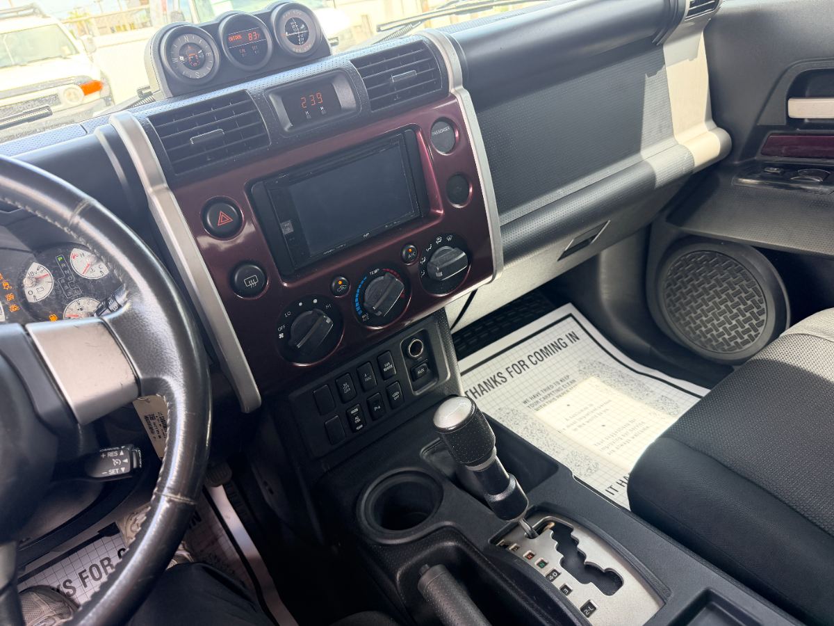 2007 Toyota FJ Cruiser photo 12